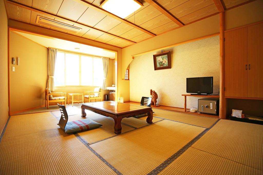 Nakajimaya Ryokan Nozawaonsen Exterior photo
