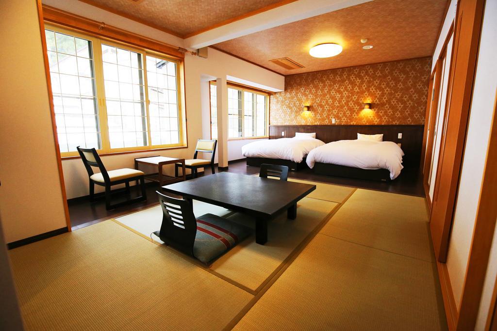 Nakajimaya Ryokan Nozawaonsen Exterior photo